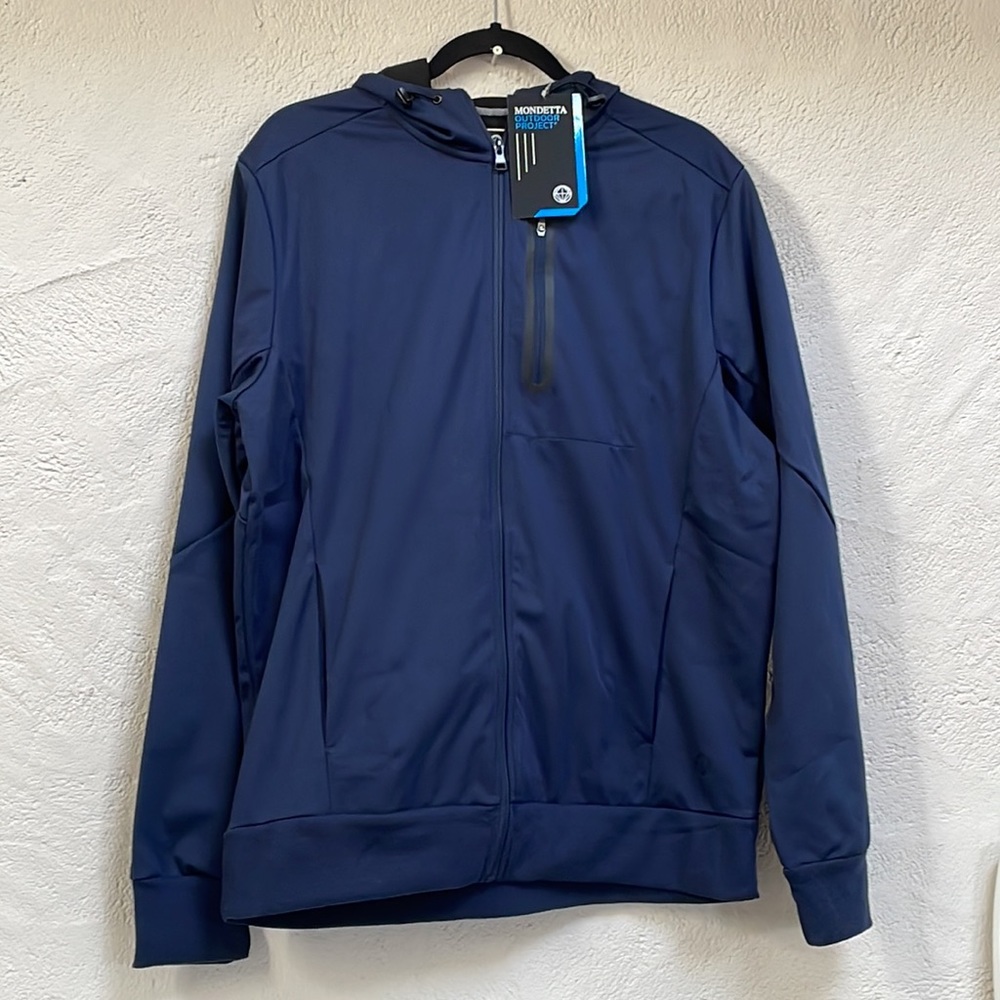 Mondetta- mens outdoor project